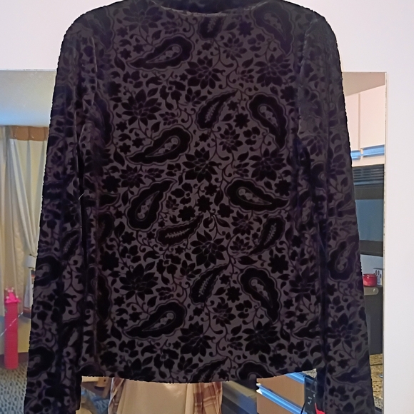 Black Velvet Long Sleeve Top - Picture 10 of 10